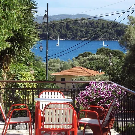 Nostos ホテル Perigiali