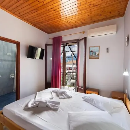 Nostos Hotel 2*