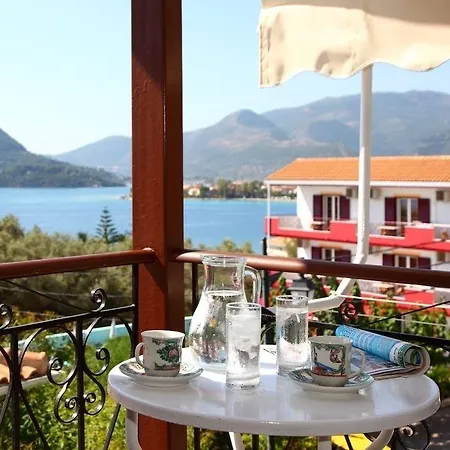 Hotel Nostos 2*
