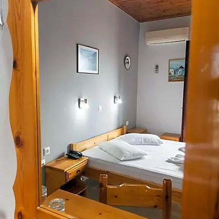 Nostos Hotel 2*