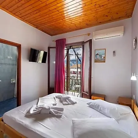 Nostos Hotel 2*